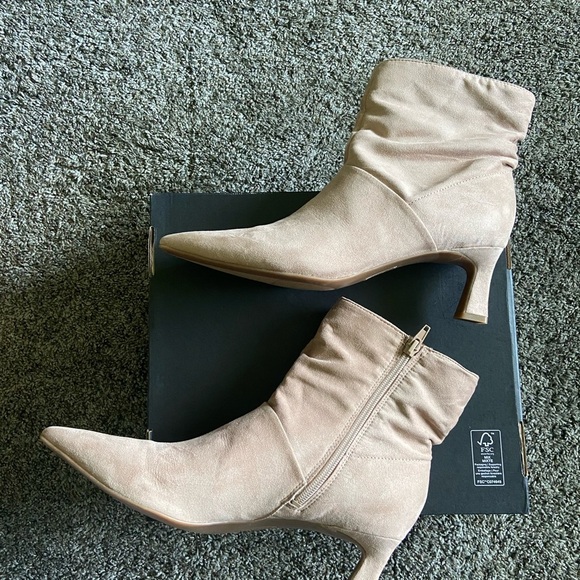New in Box Naturalizer Tribute Ankle Bootie - Picture 2 of 10